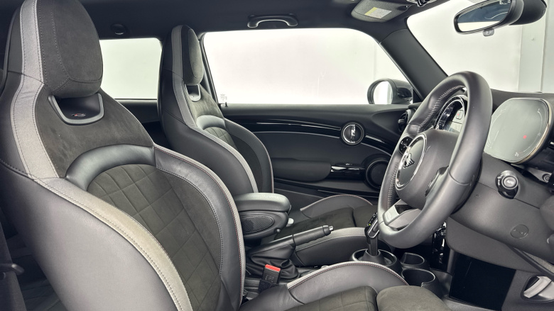 MINI Hatchback 1.5 Cooper Sport Premium 3dr Auto Petrol Hatchback